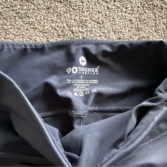 90 Degree by Reflex Grey Leggings - Picture 3 of 5